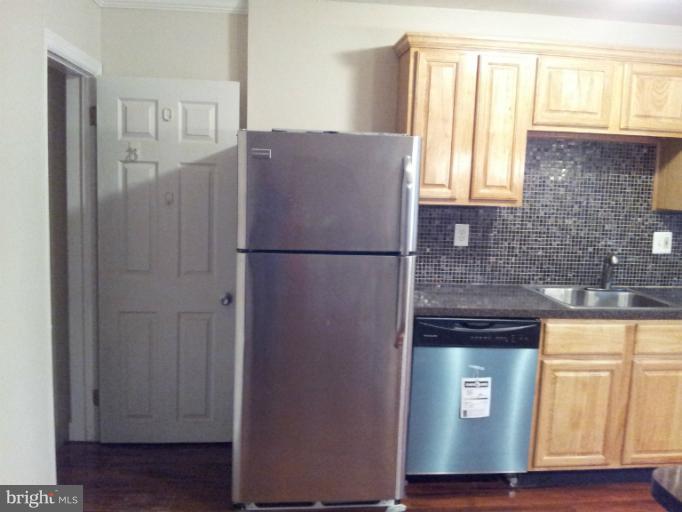 1518 Kennewick Road Baltimore, MD 21218 - Photo 3 of 12 Kitchen