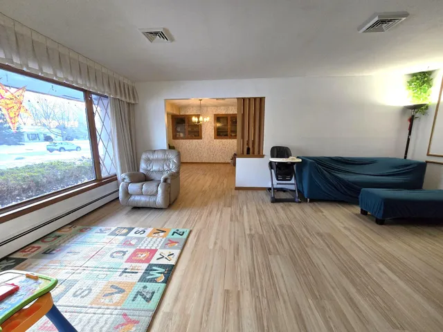 $2,800 | 17420 Royalcrest Drive, Brookfield, WI 53045