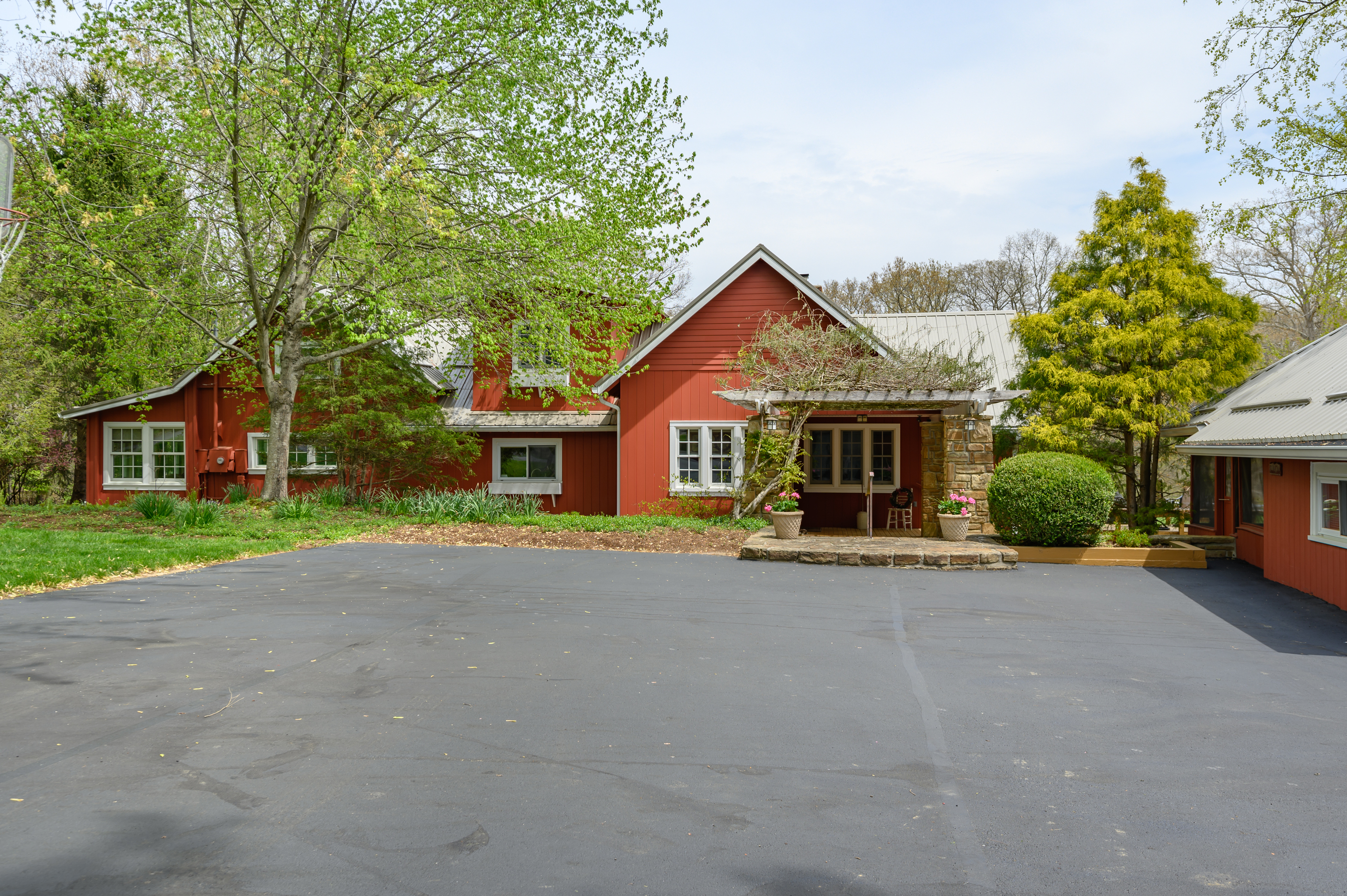 2477 Lanam Ridge Road Nashville, IN 47448 - Photo 3 of 100 Gallery Image 3