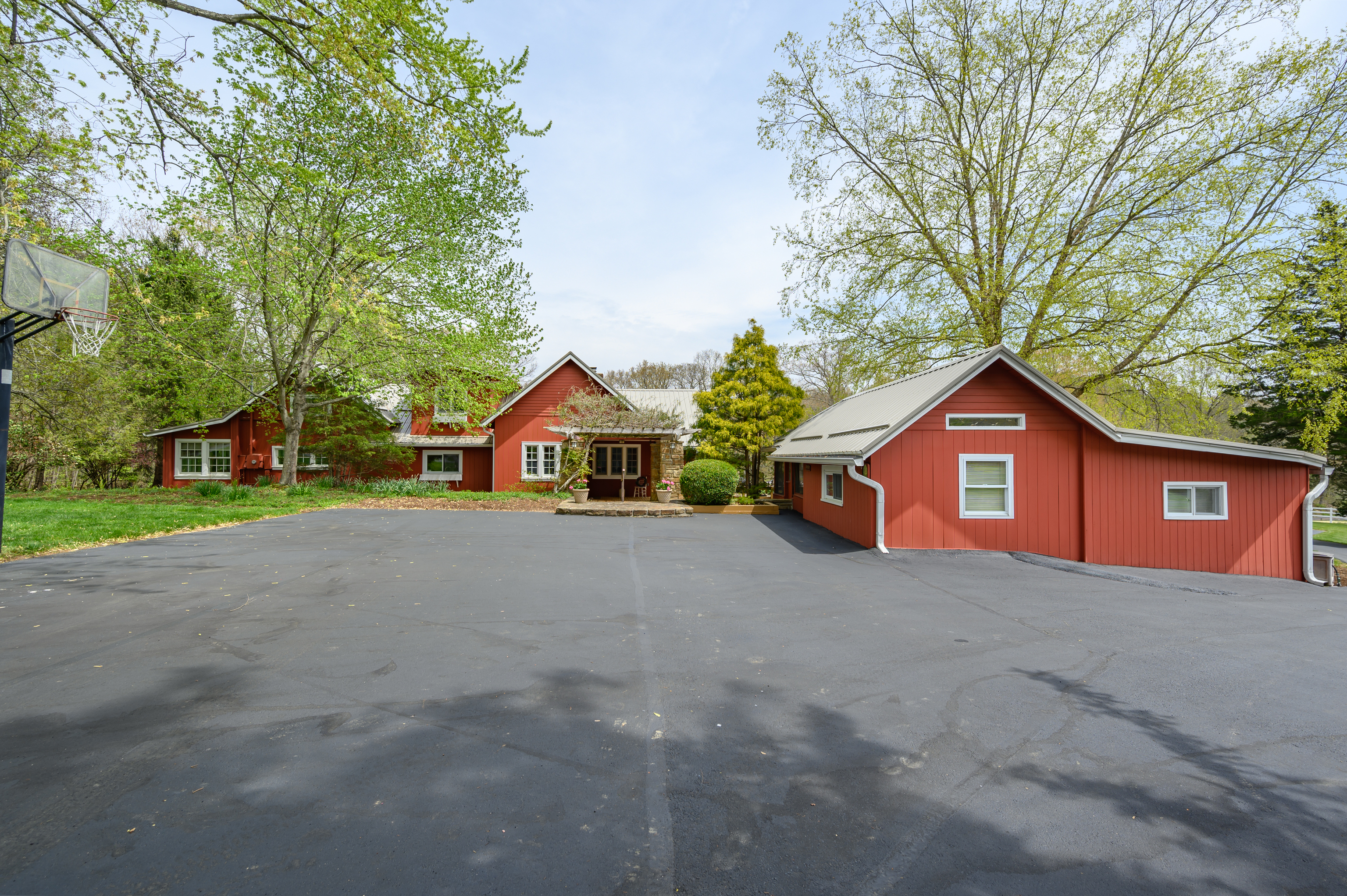 2477 Lanam Ridge Road Nashville, IN 47448 - Photo 4 of 100 Gallery Image 4