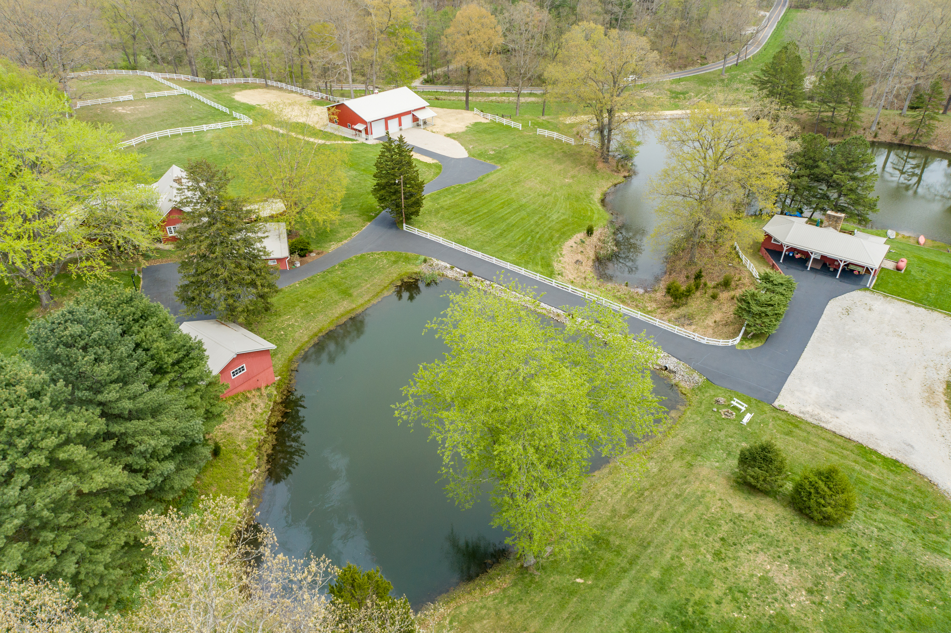 2477 Lanam Ridge Road Nashville, IN 47448 - Photo 8 of 100 Gallery Image 8