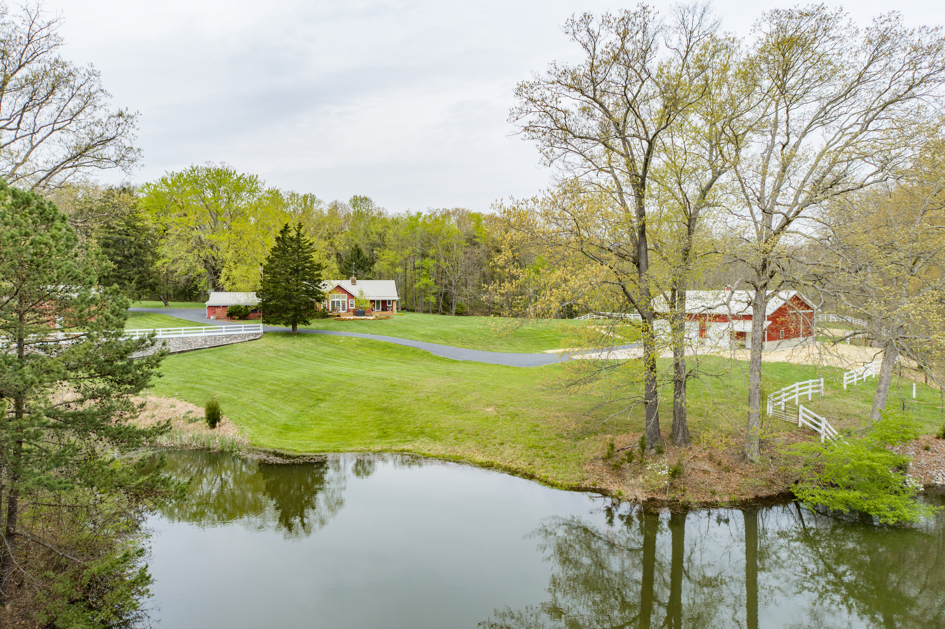 2477 Lanam Ridge Road Nashville, IN 47448 - Photo 9 of 100 Gallery Image 9