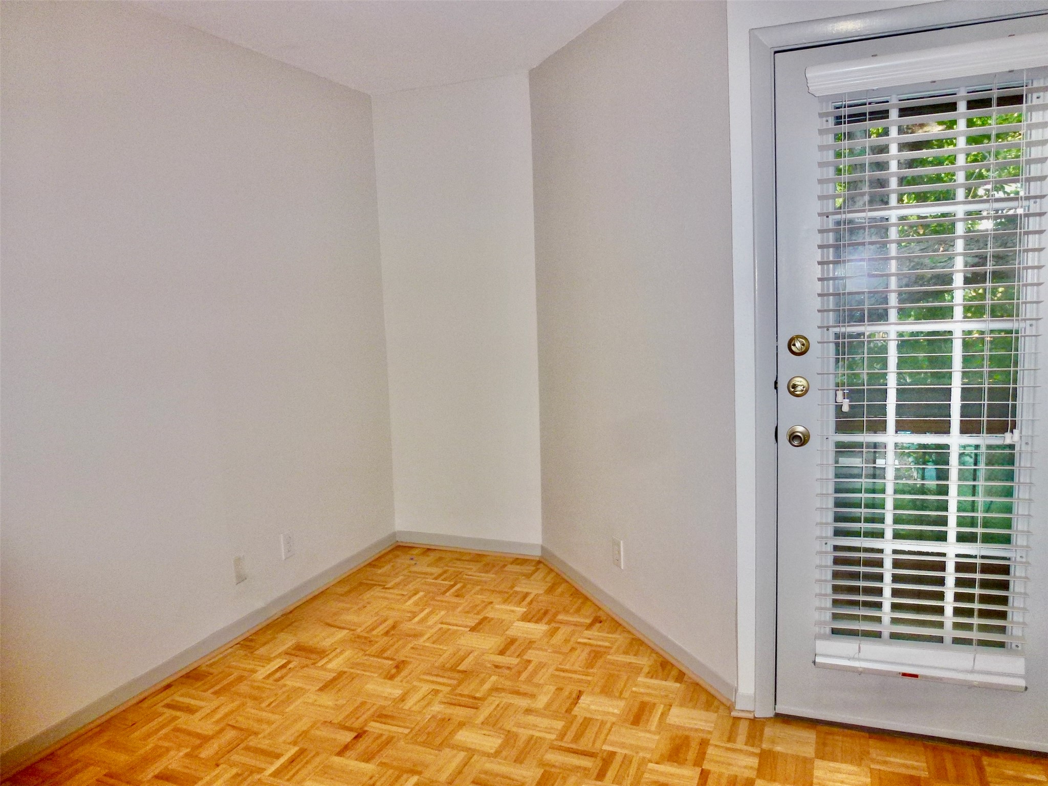 601 Hearn Street, Unit 207 Austin, TX 78703 - Photo 9 of 40 a view of empty room with windows
