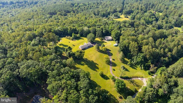 $674,000 | 436 Castleton View Road, Castleton, VA 22716