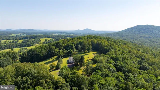 $674,000 | 436 Castleton View Road, Castleton, VA 22716