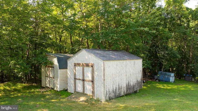 $674,000 | 436 Castleton View Road, Castleton, VA 22716