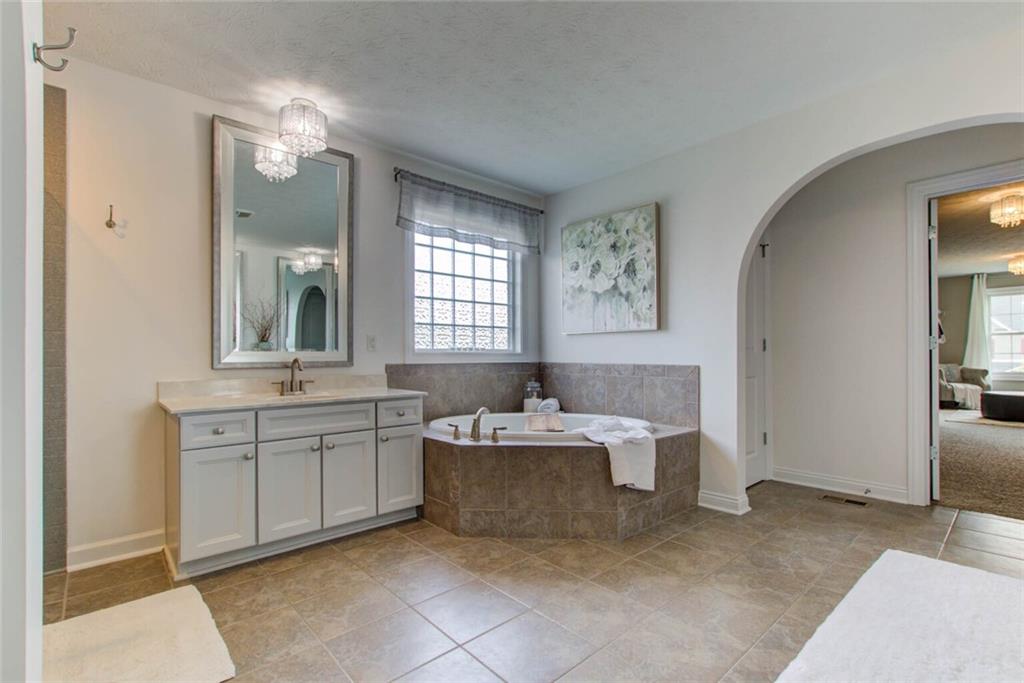 6176 Roxburgh Place Noblesville, IN 46062 - Photo 21 of 28 Gallery Image 21