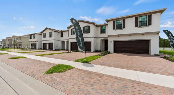 $2,731 | 5600 Northwest Coventry Circle, Unit 4BR, Port St. Lucie, FL 34986