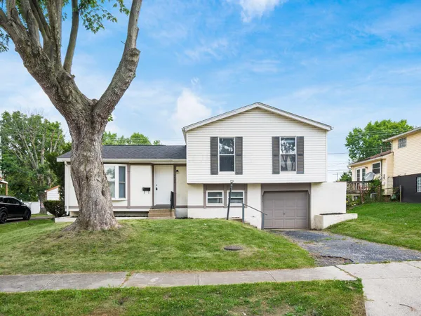 $209,900 | 5400 Wendover Drive, Columbus, OH 43232