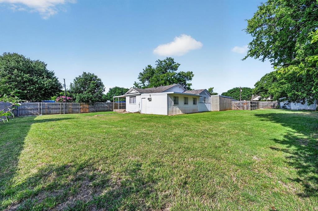 620 West Main Street Crowley, TX 76036 - Photo 24 of 33
