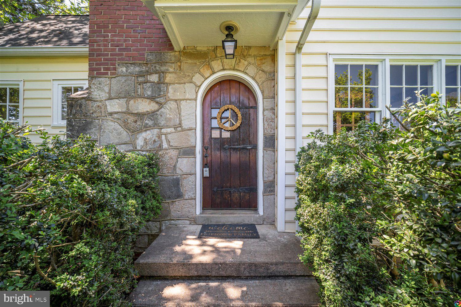 32 Manse Road Fredericksburg, VA 22406 - Photo 2 of 54 Charming front door greets you.