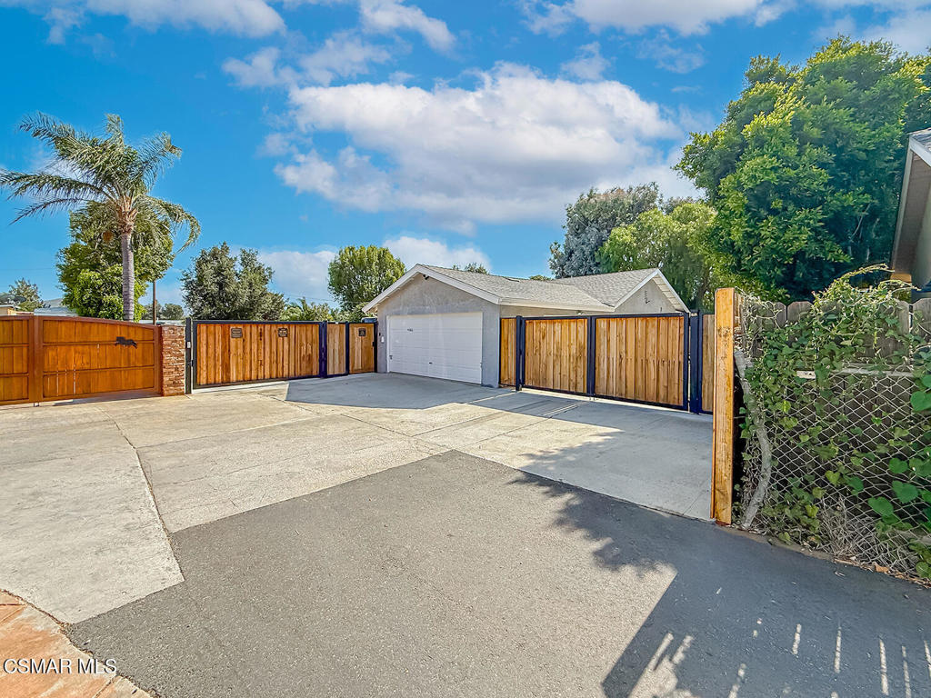 4606 Adam Road Simi Valley, CA 93063 - Photo 4 of 55
