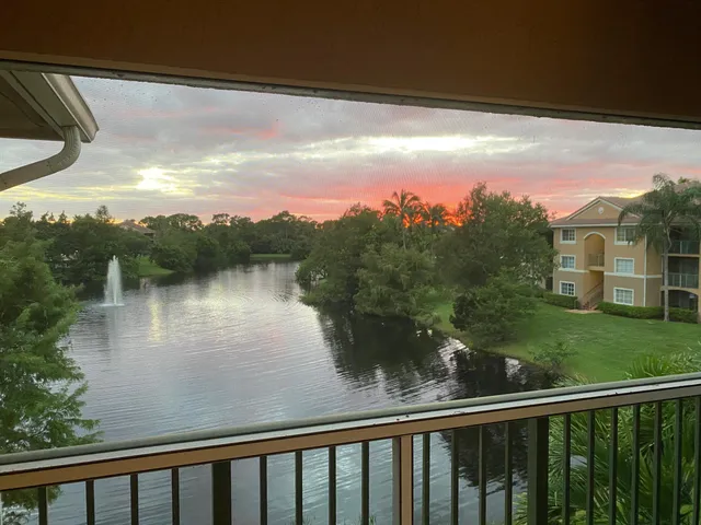 $212,000 | 3746 Northwest Adriatic Lane, Unit 308, Jensen Beach, FL 34957