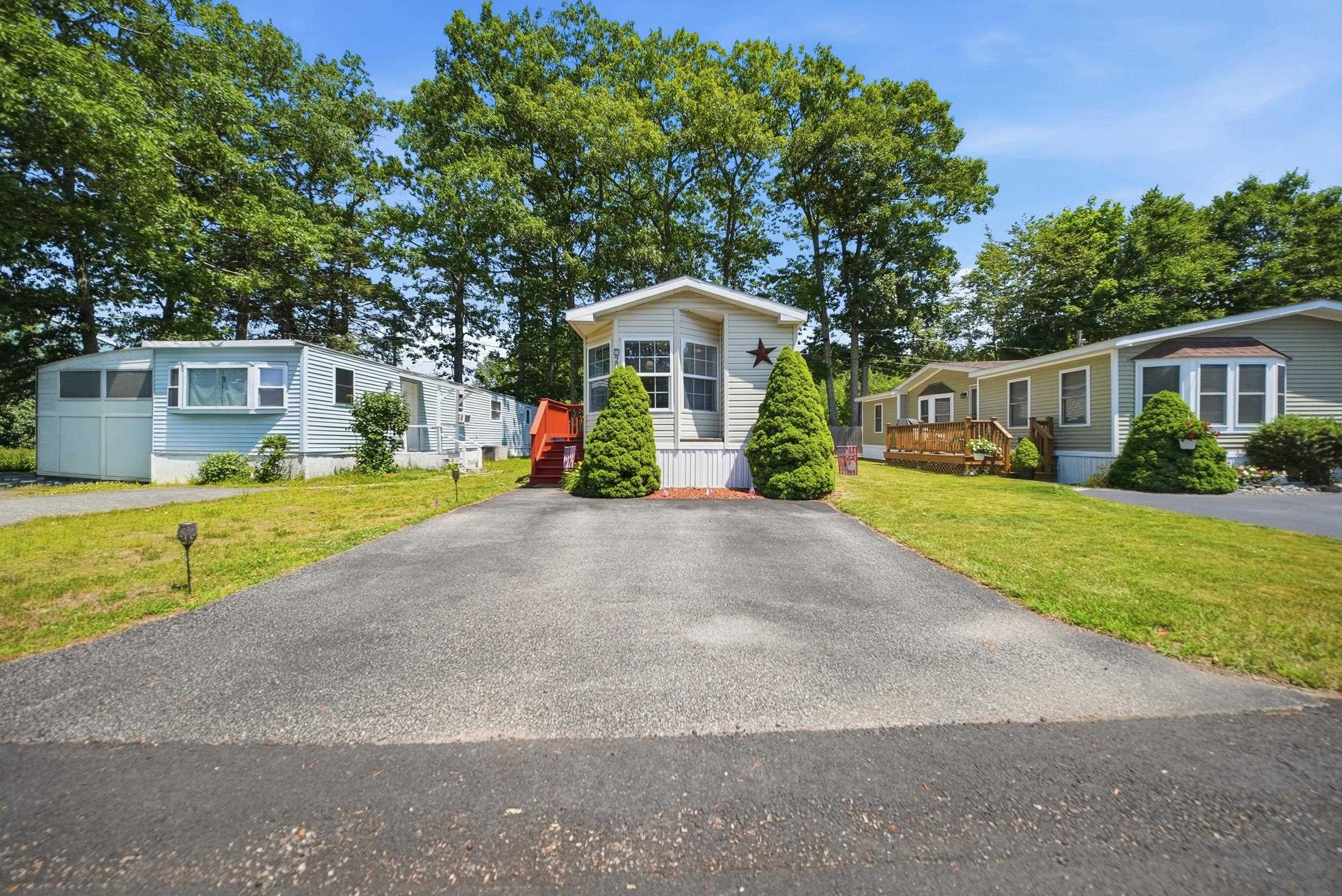 20 Black Forest Road North Hampton, NH 03862 - Photo 2 of 33