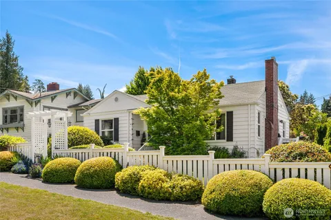 $1,095,000 | 4409 Southwest Dawson Street, Seattle, WA 98136