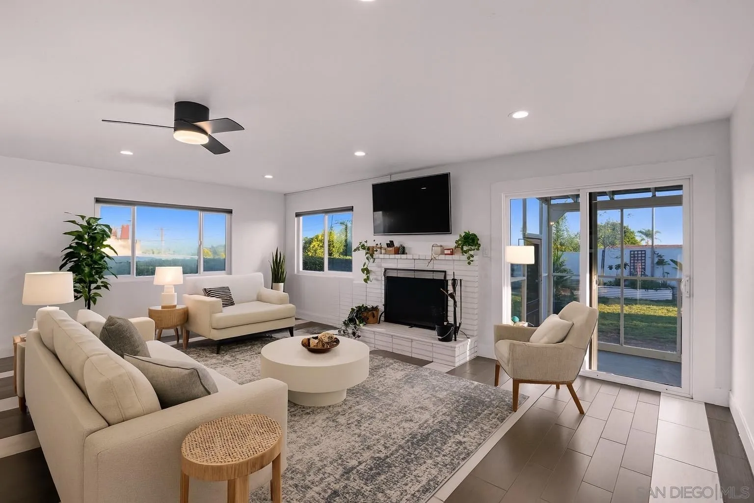 720 West Fig Street Fallbrook, CA 92028 - Photo 4 of 12