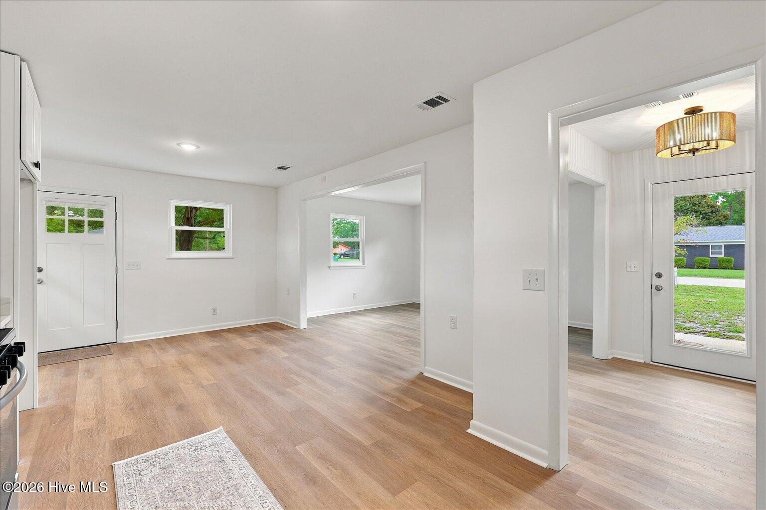 241 Lancaster Road Wilmington, NC 28409 - Photo 6 of 18 Gallery Image 6