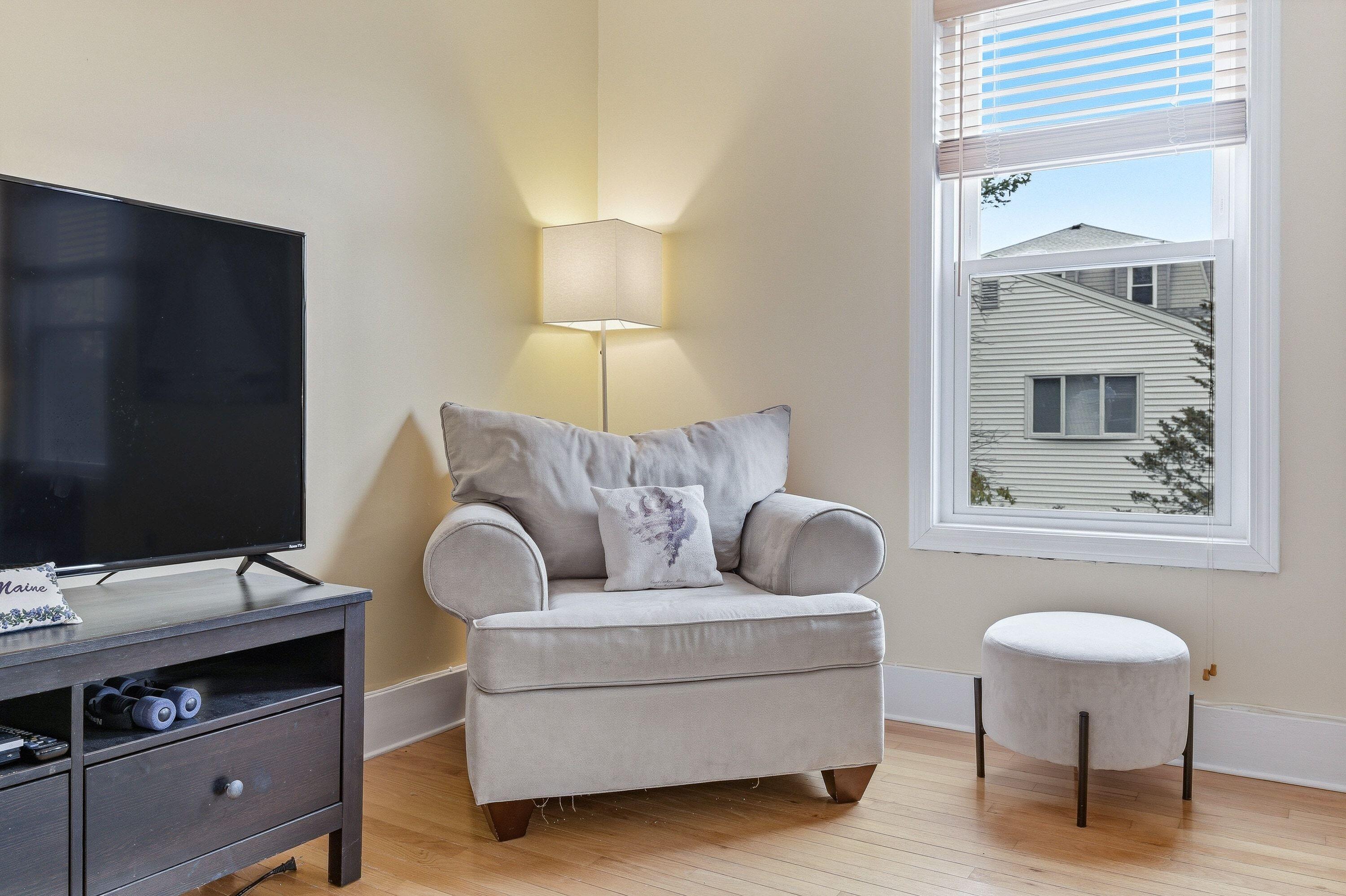 60 Pine Hill Road South, Unit 318 Ogunquit, ME 03907 - Photo 13 of 29 Bright living room with wood floors