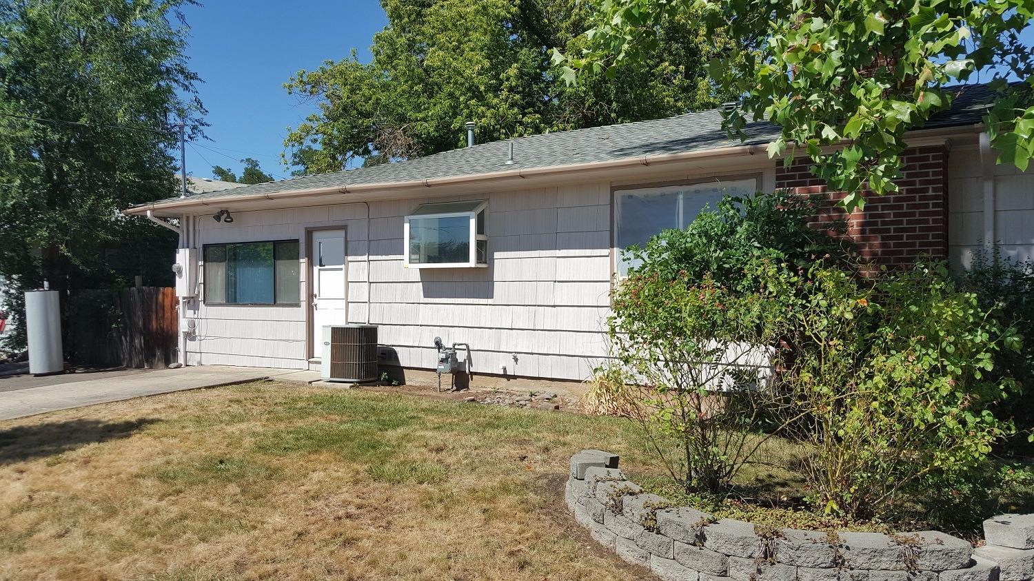 215 Maple Street Central Point, OR 97502 - Photo 4 of 17 Additional Photo