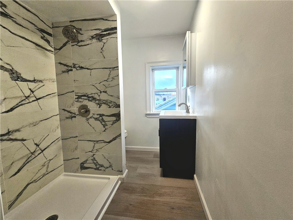 823 Jay Street Rochester, NY 14611 - Photo 20 of 26 2nd Floor Full Bath