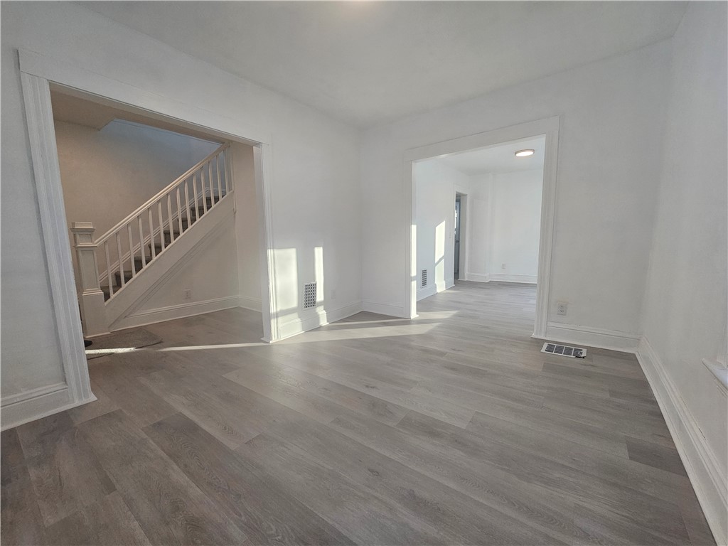 823 Jay Street Rochester, NY 14611 - Photo 7 of 26 Livingroom