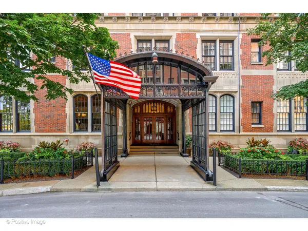 $575,000 | 1120 North Lake Shore Drive, Unit 10C, Chicago, IL 60611