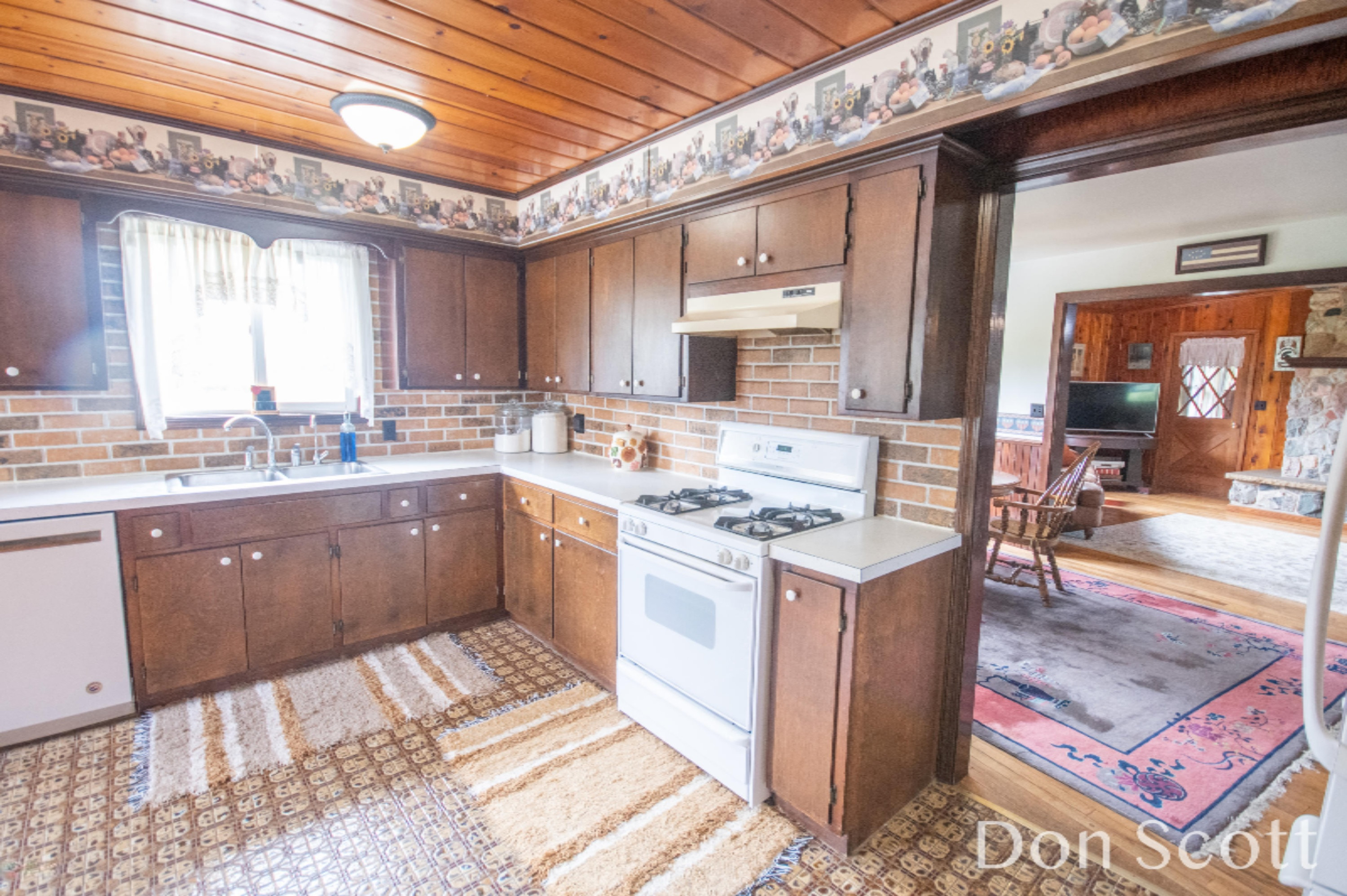 10511 Heights Ravenna Road Ravenna, MI 49451 - Photo 10 of 27 KMH_3758