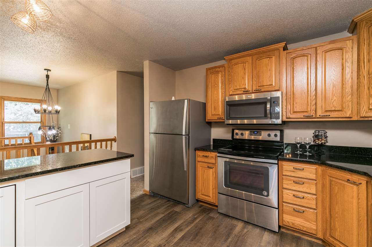 170 Chatham Road Northeast Cedar Rapids, IA 52402 - Photo 19 of 50 Gallery Image 19