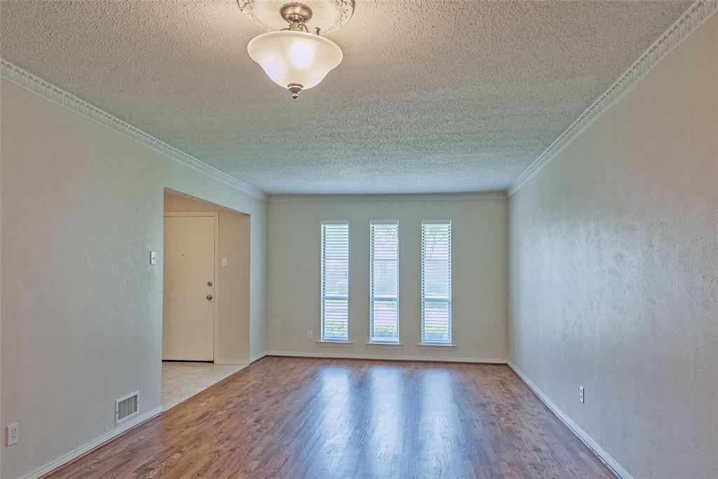 6123 Rincon Way Dallas, TX 75214 - Photo 7 of 34