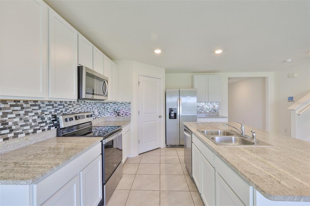 12159 Kingsley Trail Parrish, FL 34219 - Photo 14 of 42