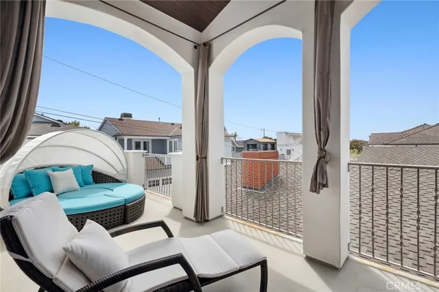 $8,295,000 | 222 Orchid Avenue, Corona del Mar, CA 92625