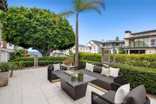 $8,295,000 | 222 Orchid Avenue, Corona del Mar, CA 92625