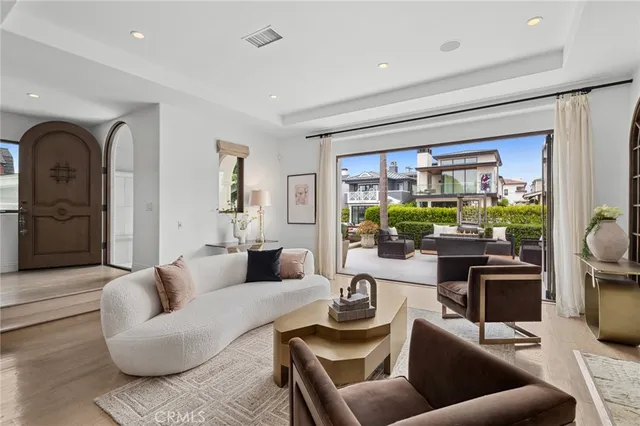 $8,295,000 | 222 Orchid Avenue, Corona del Mar, CA 92625