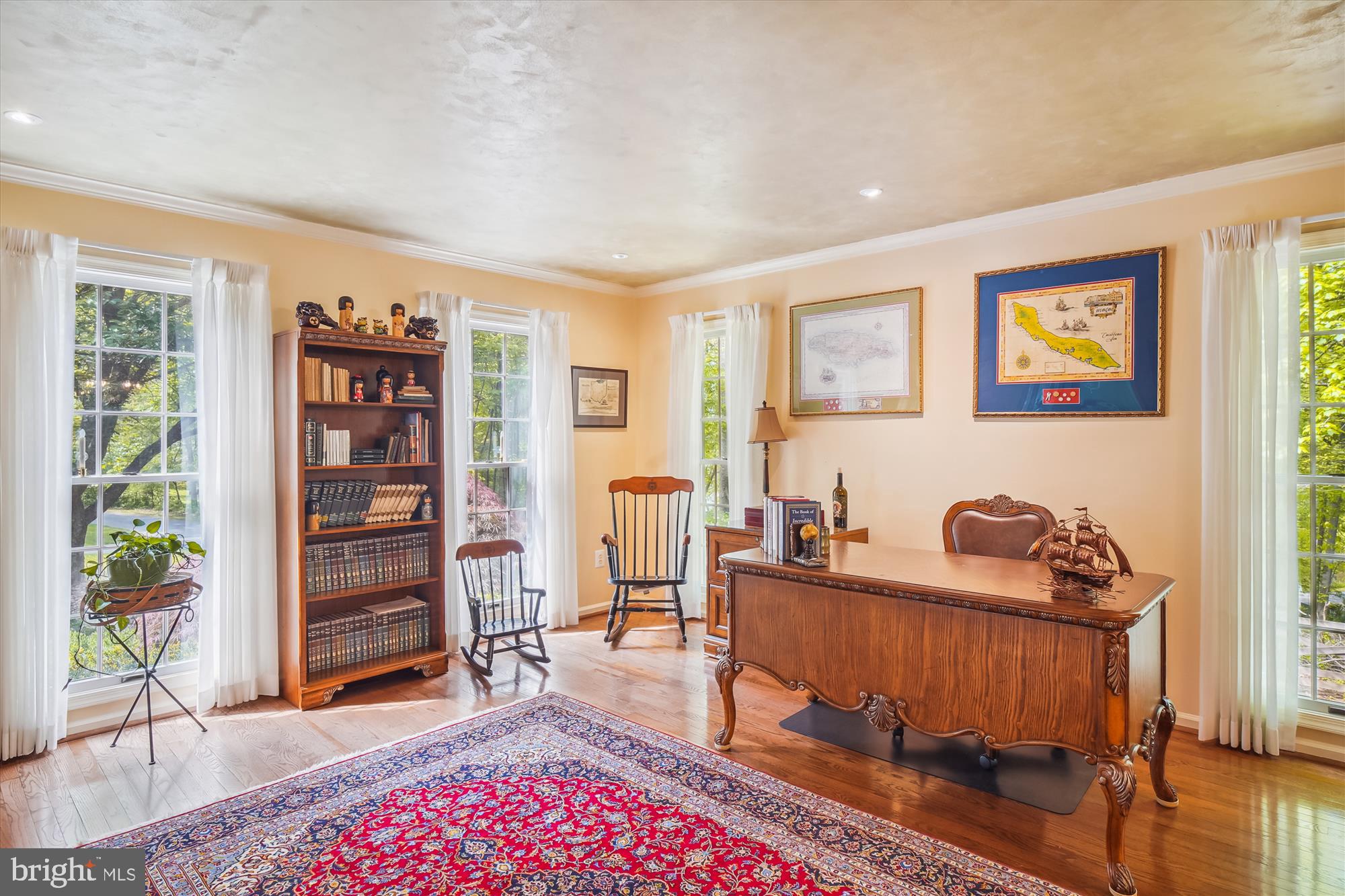 24709 Kings Valley Road Damascus, MD 20872 - Photo 15 of 110 Living Room with hardwoods, Crown Chair molding