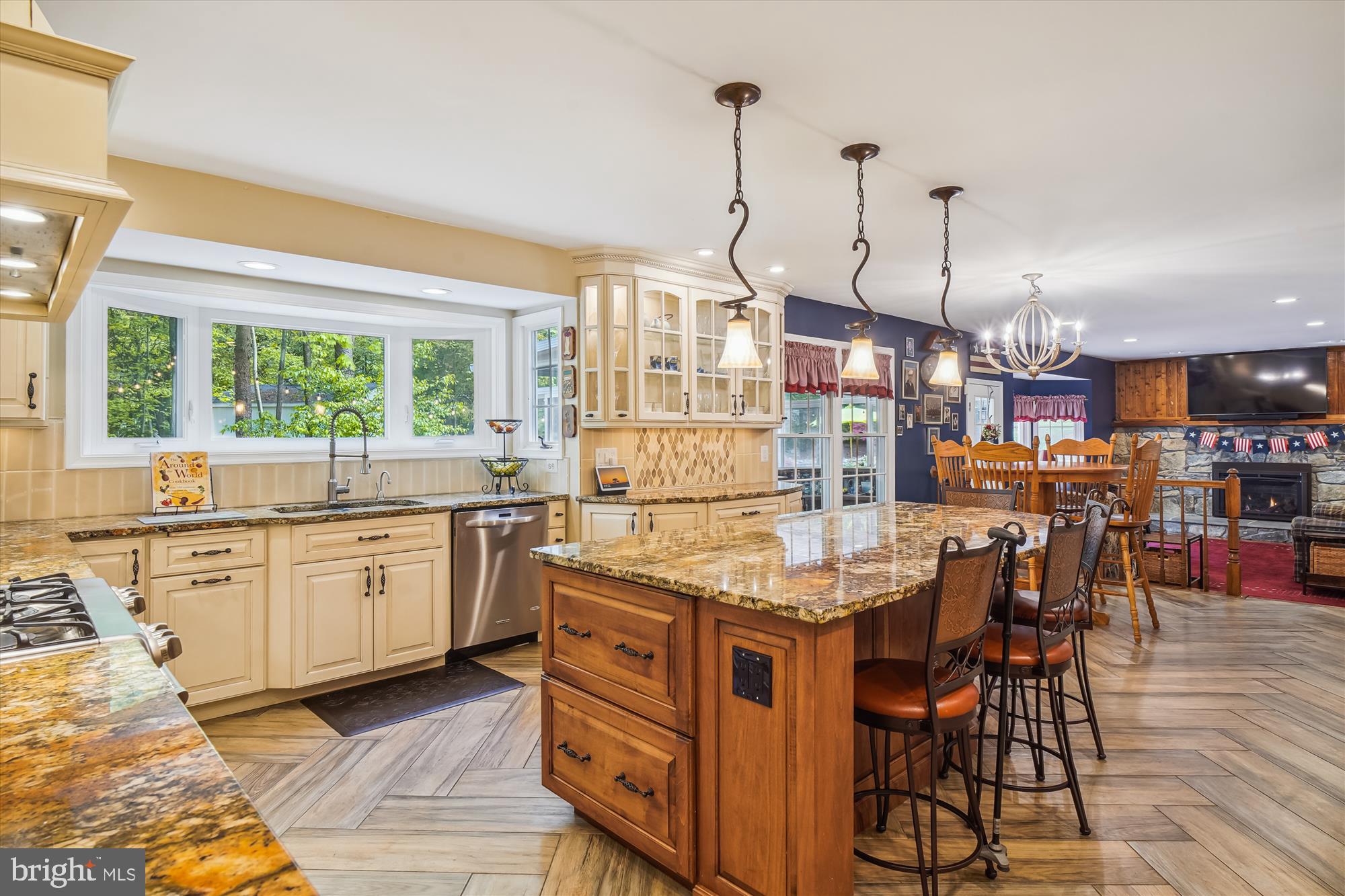 24709 Kings Valley Road Damascus, MD 20872 - Photo 20 of 110 Gourmet Kitchen with Large Granite Island