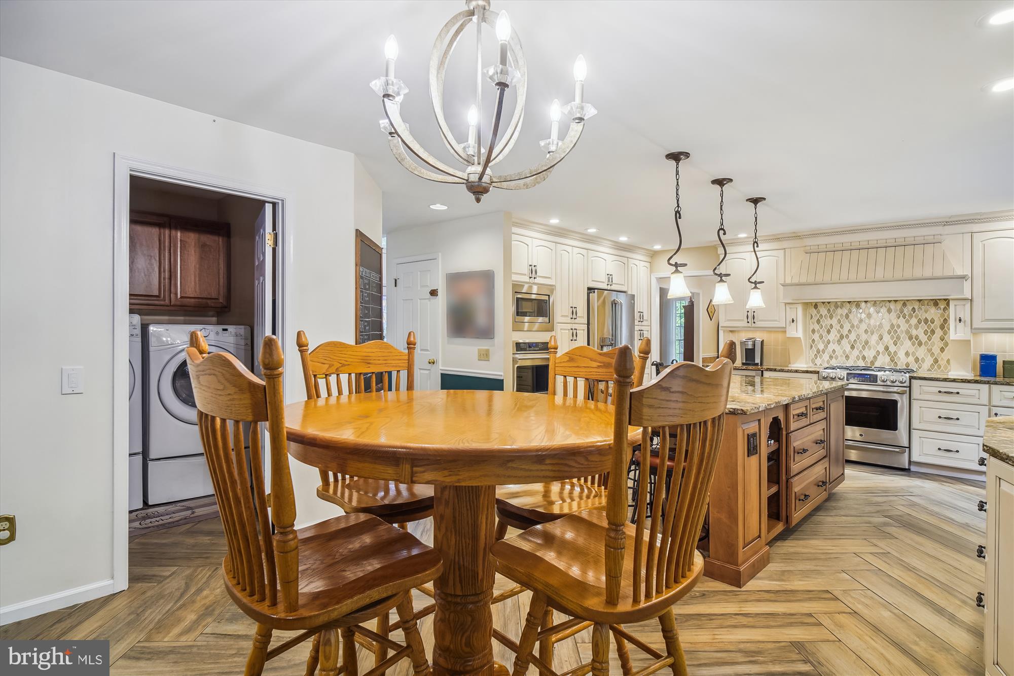 24709 Kings Valley Road Damascus, MD 20872 - Photo 28 of 110 Breakfast Area
