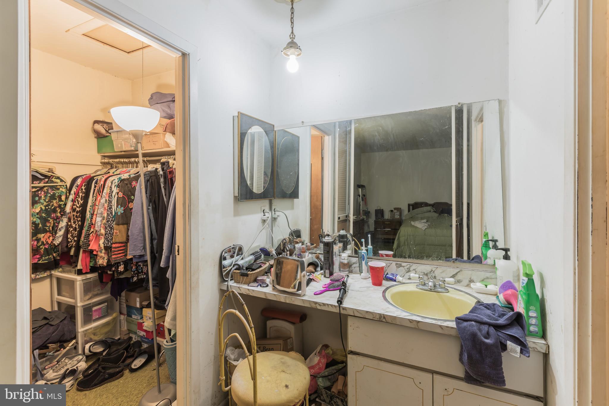 368 Rennard Street Philadelphia, PA 19116 - Photo 8 of 15 Gallery Image 8