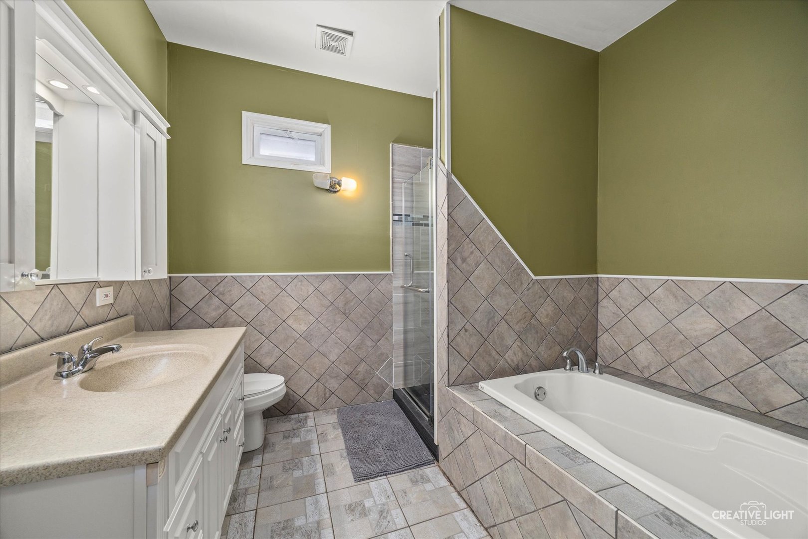 44 Monroe Street Elgin, IL 60123 - Photo 17 of 26