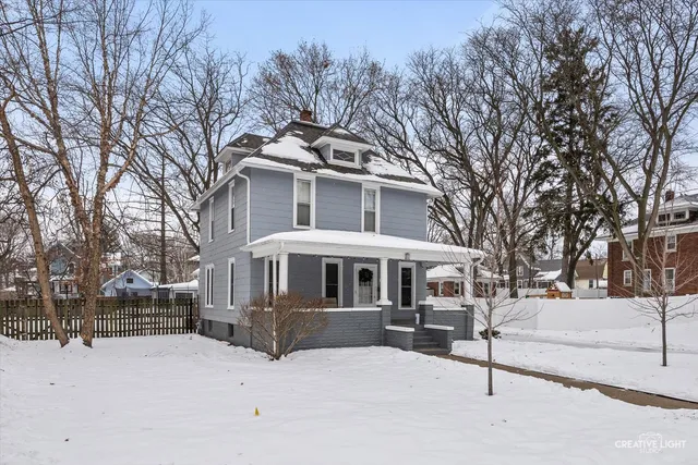 $309,900 | 44 Monroe Street, Elgin, IL 60123