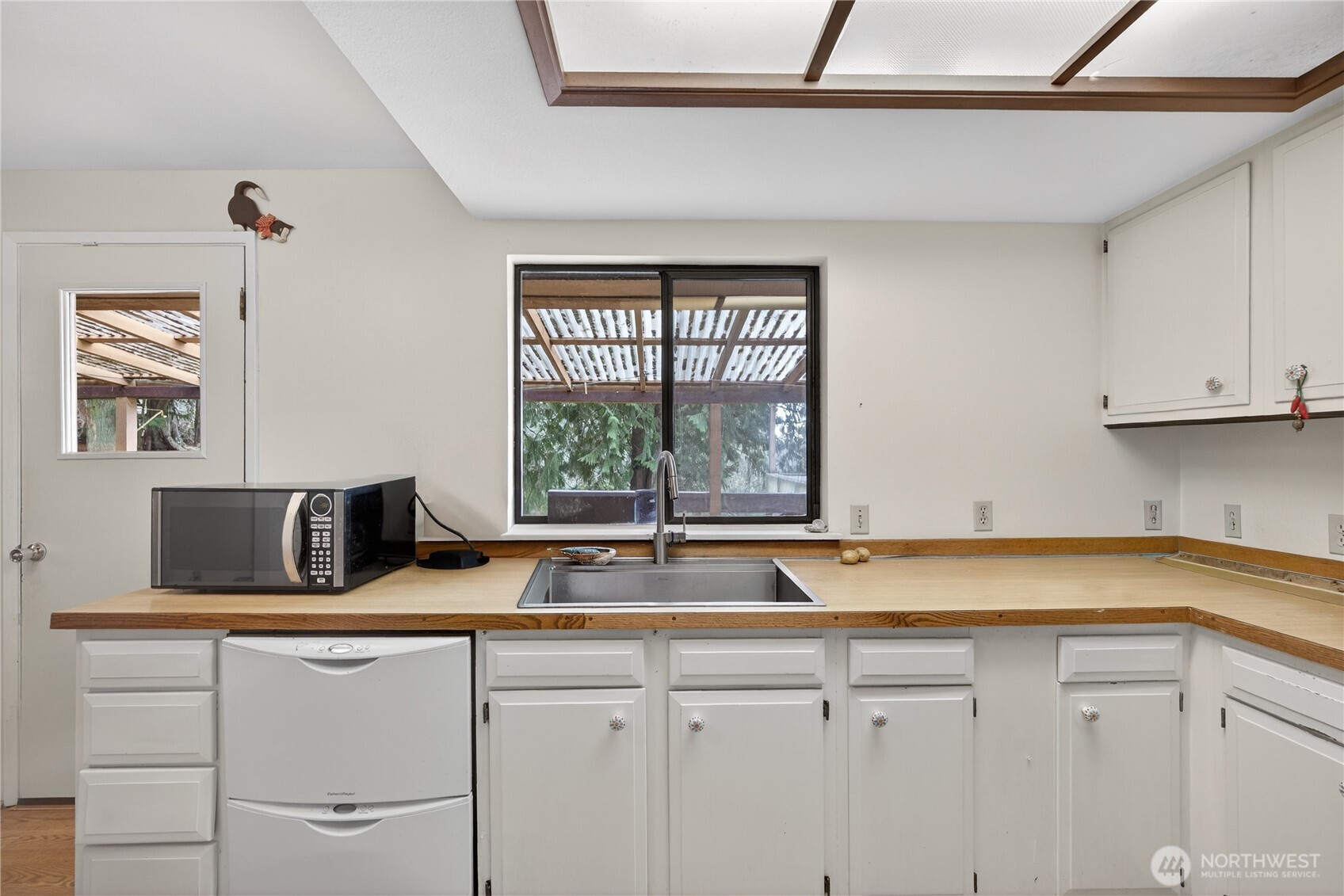 596 Forrest Way Camano Island, WA 98282 - Photo 17 of 39