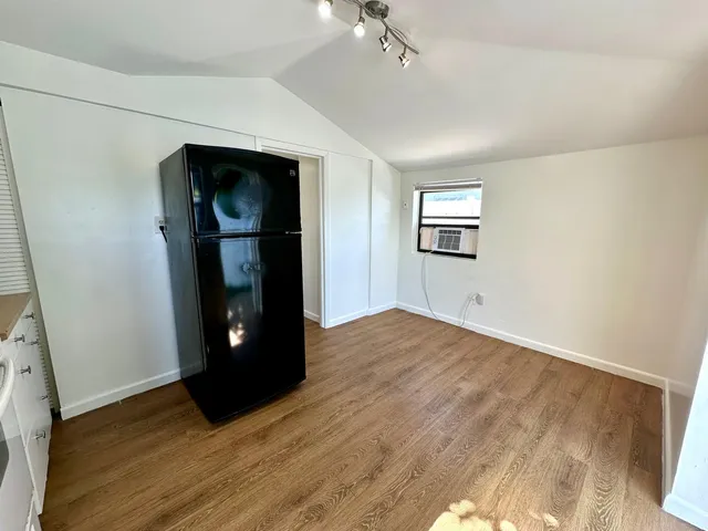 $1,600 | 6101 Webster Avenue, Unit 2, West Palm Beach, FL 33405