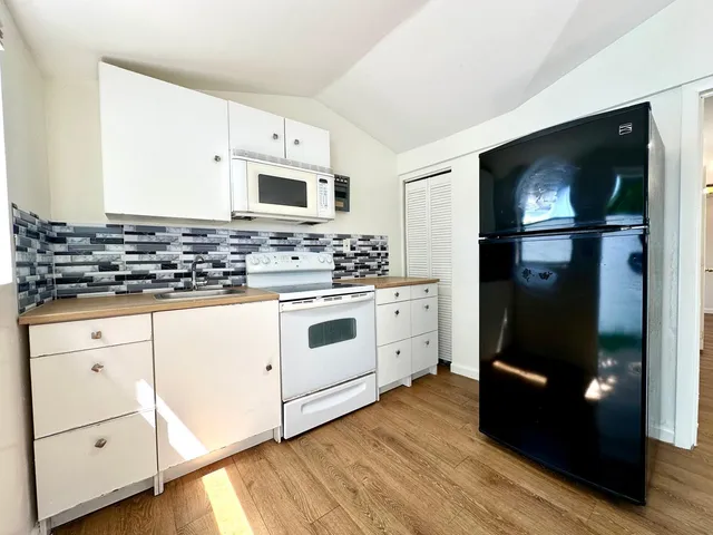 $1,600 | 6101 Webster Avenue, Unit 2, West Palm Beach, FL 33405