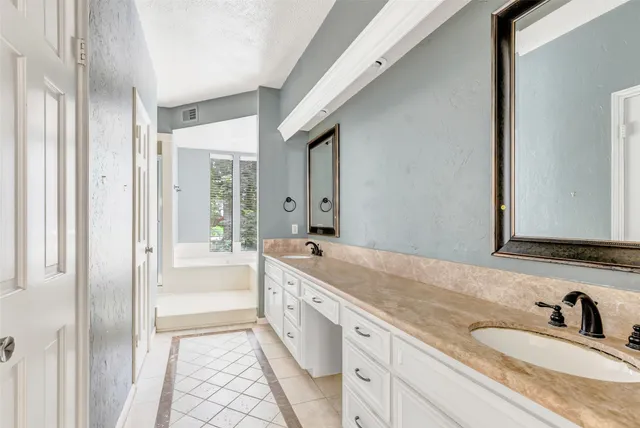 $3,000 | 12102 Moorcreek Drive, Houston, TX 77070