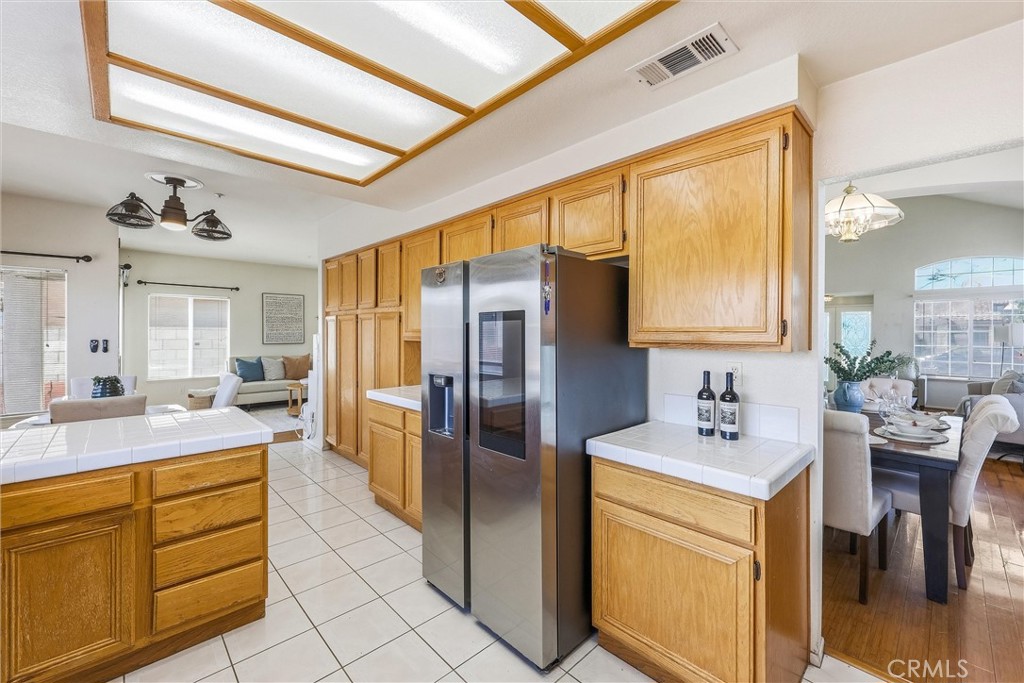 11453 Plane Tree Road Fontana, CA 92337 - Photo 11 of 40