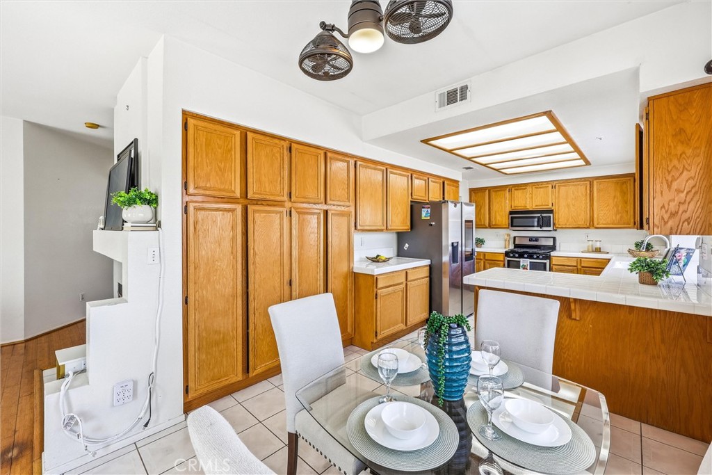 11453 Plane Tree Road Fontana, CA 92337 - Photo 16 of 40