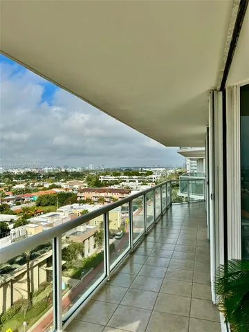 $1,055,000 | 8925 Collins Avenue, Unit 9G, Surfside, FL 33154