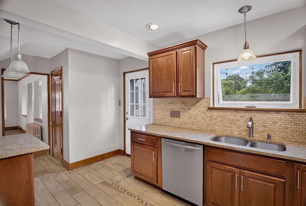 61 Roycroft Avenue Pittsburgh, PA 15228 - Photo 19 of 38 Gallery Image 19