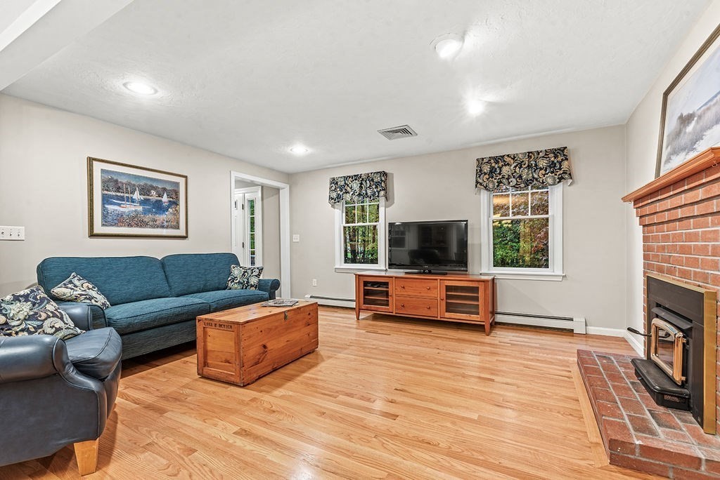 27 Necco Road Mansfield, MA 02048 - Photo 10 of 41 Gallery Image 10