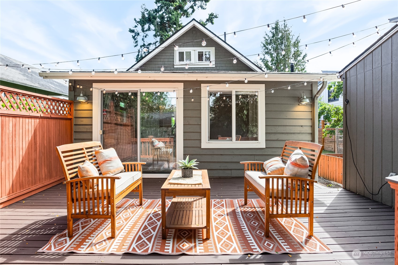 7631 46th Avenue South Seattle, WA 98118 - Photo 17 of 23