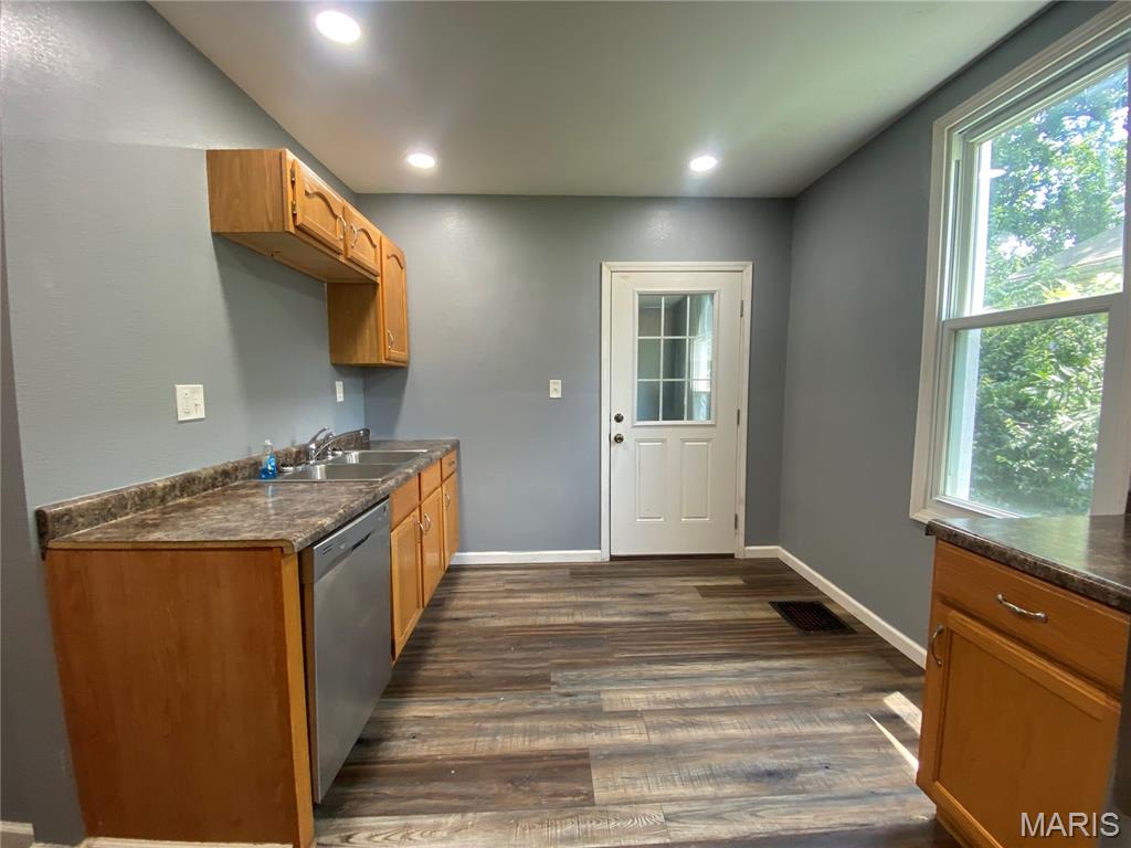 1024 Lasalle Street Belleville, IL 62221 - Photo 3 of 18